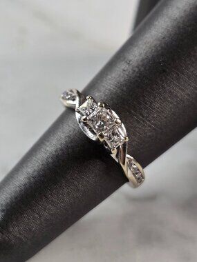 Womens Vintage Estate 10K White Gold Diamond Ring 2.7g E6732